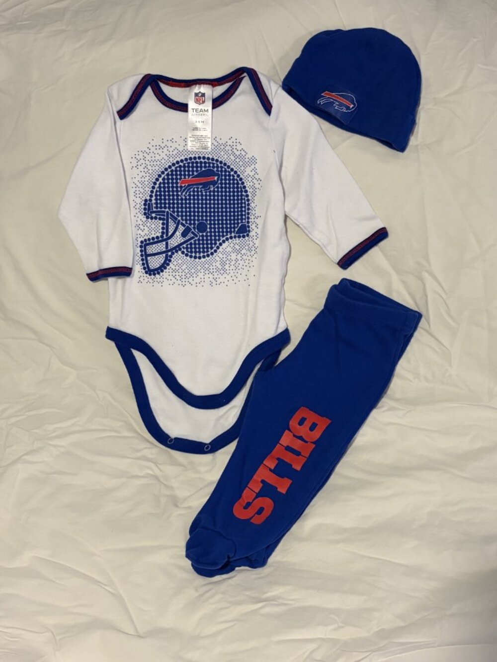 NFL Buffalo Bills 3 Pack Bodysuit Footed Pant and Cap Registry Gift Set, 3-6M